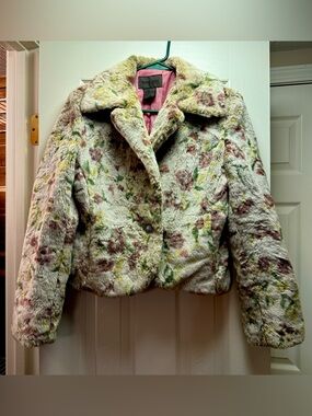 Brandon Thomas Floral Faux Fur Teddy Jacket in Cream, Pink & Green; Size S